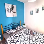 2br Coastal Comfort With Internet Access