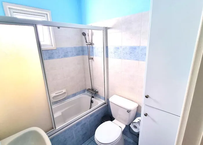 Apartment 2br Coastal Comfort With Internet Access Larnaca