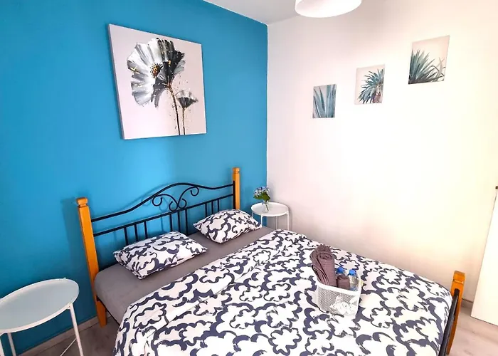 2br Coastal Comfort With Internet Access