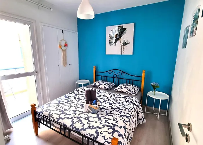 Apartmán 2br Coastal Comfort With Internet Access Larnaca